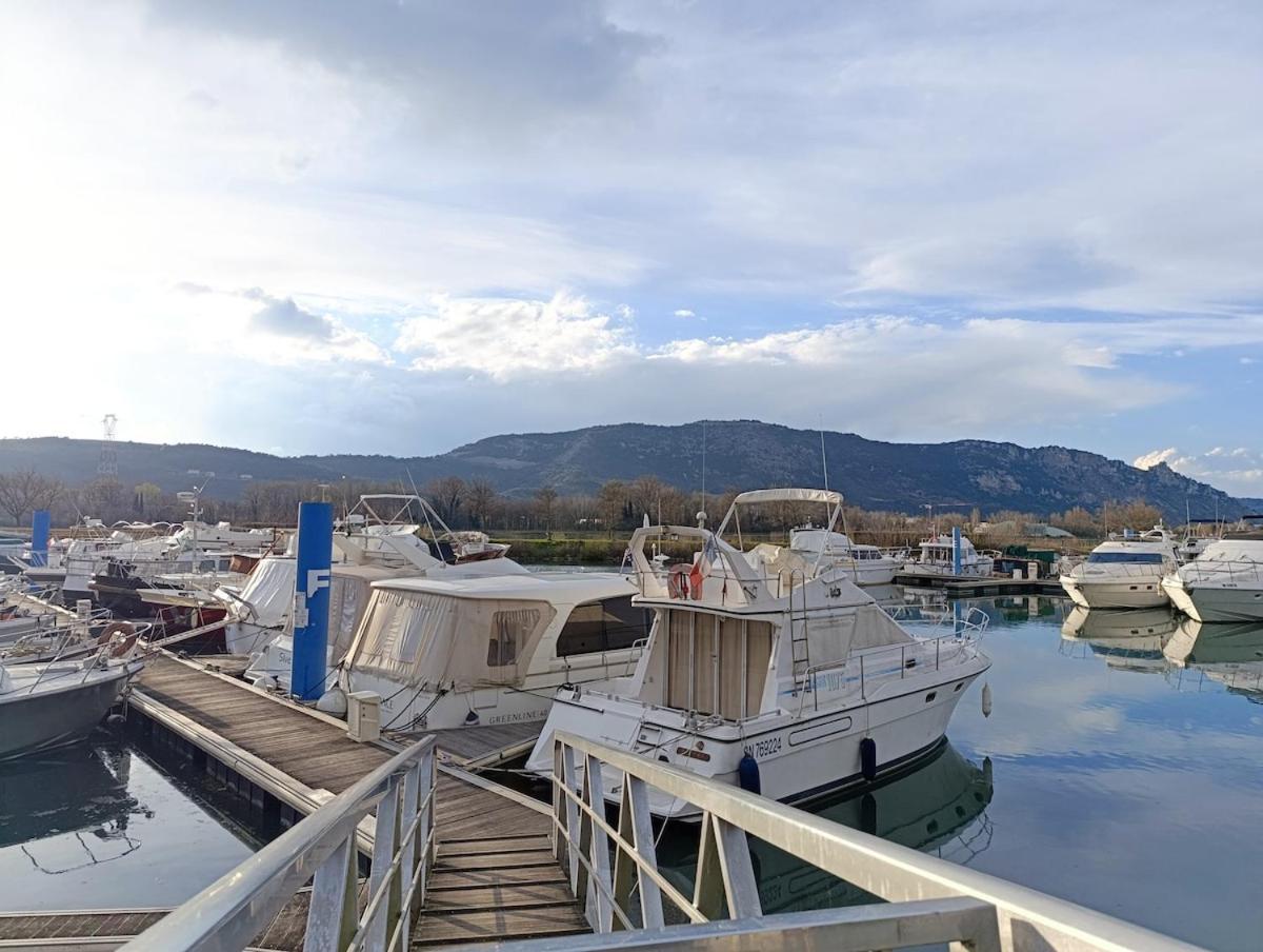 Evasion Romantique Sur Le Rhone Valence (Drome)